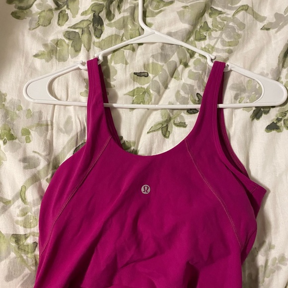 Ripened raspberry align tank - Picture 2 of 2